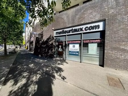 location commerce blagnac 31700 121m²