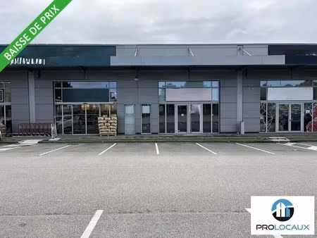 location commerce 161 m²