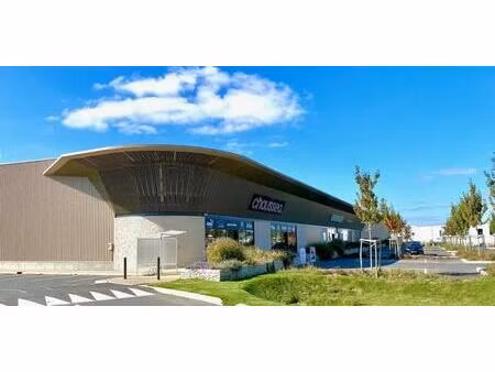 location commerce franqueville saint pierre 76520 500m² à 1037m²