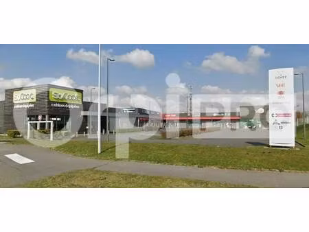 location commerce 218 m²