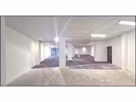 location commerce herblay-sur-seine 95220 402m² à 1479m²