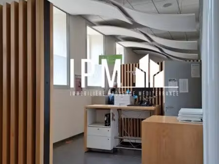 location commerce 235 m²