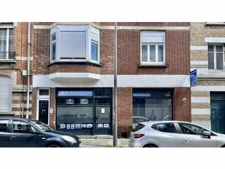 location commerce lille 59000 120m²