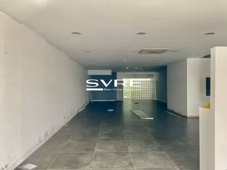 location commerce 149 m²