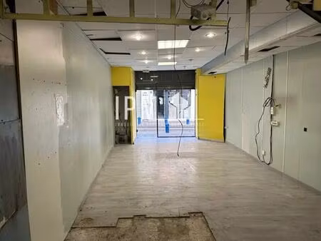 location commerce martigues 13500 78m²