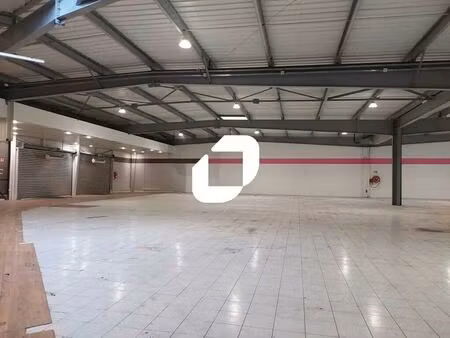 location commerce maurepas 78310 2088m²
