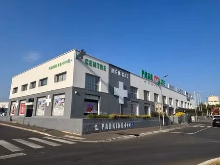 location commerce 180 m² à 1 180 m²