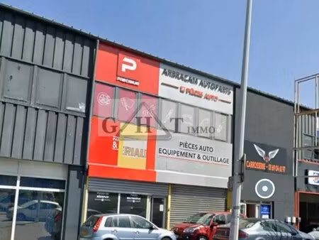 location commerce 1 200 m²