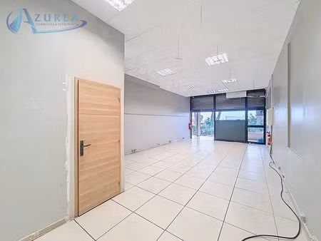 location commerce 50 m²