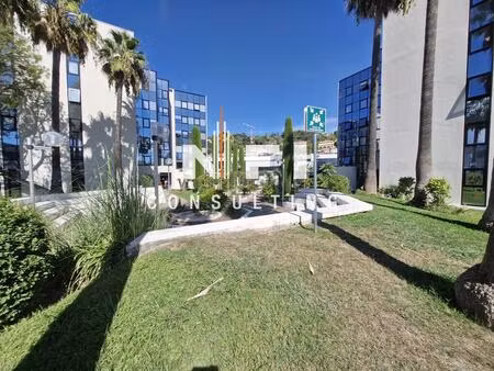 location commerce nice 06200 939m²