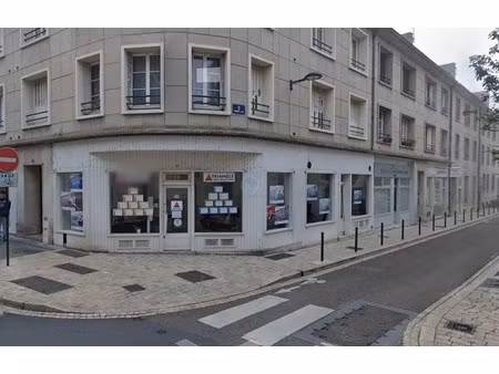 location commerce 175 m²