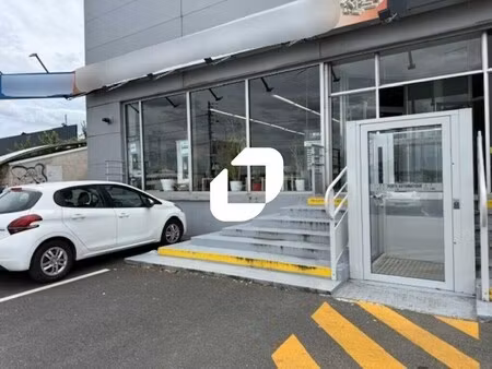 location commerce pierrelaye 95480 270m²