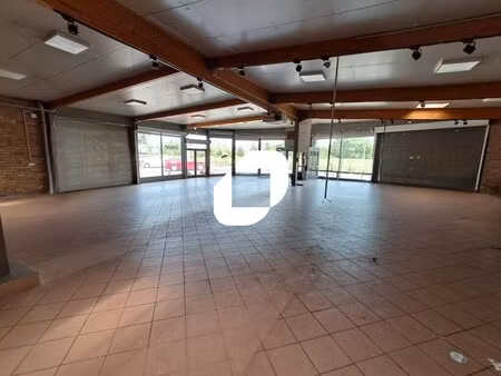 location commerce roncq 59223 740m²