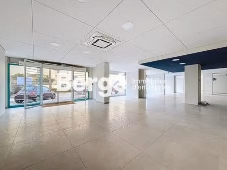 location commerce 394 m²