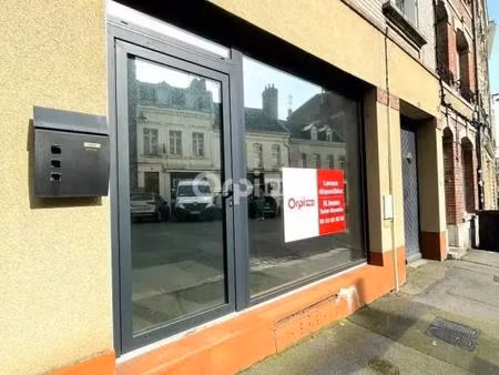 location commerce 70 m²
