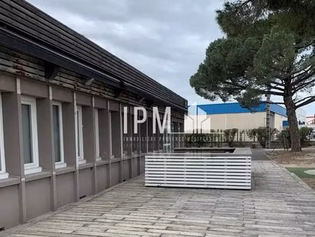 location commerce 470 m²