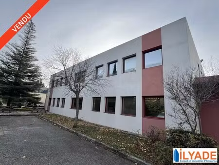 vente bureaux 110 m² à 352 m²