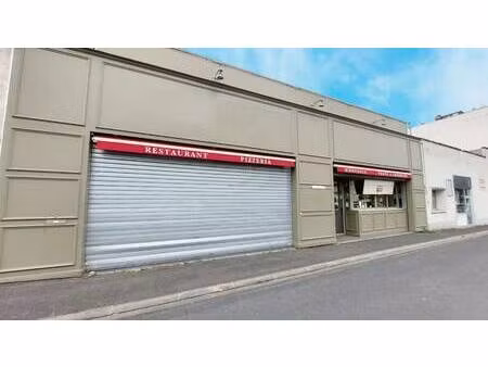 location commerce 270 m²