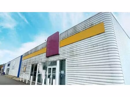 location commerce 600 m²