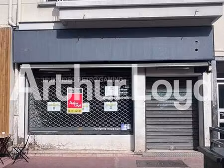 location commerce 180 m²