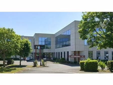 location commerce 140 m²