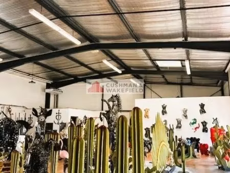 location commerce 400 m²