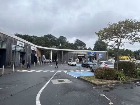location commerce tarnos 40220 300m²