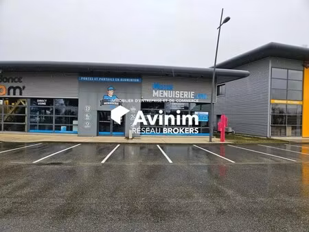 location commerce valence 26000 199m²