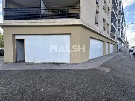 location commerce 275 m²