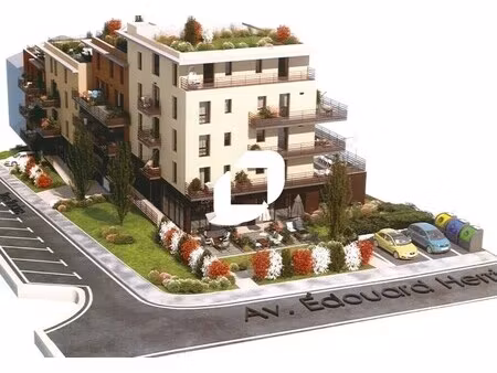 location commerce 87 m²