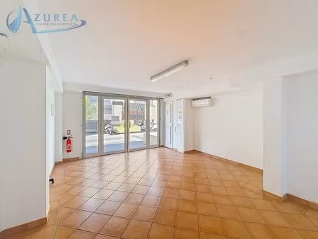 location commerce 220 m²