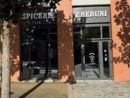 location commerce 108 m²