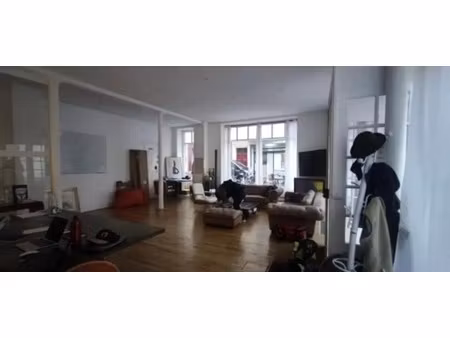 location commerce 120 m²