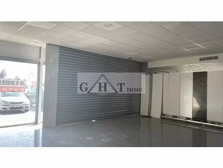 location commerce 170 m²