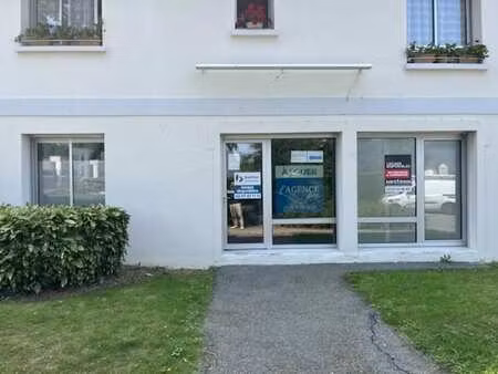 location commerce vannes 56000 40m²