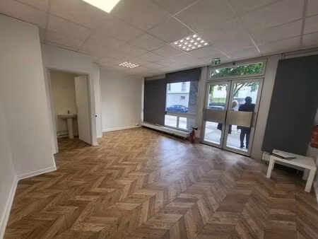 location commerce saint-germain-en-laye 78100 27m²