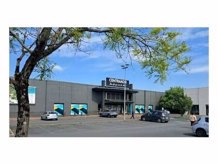 location commerce 1 837 m²