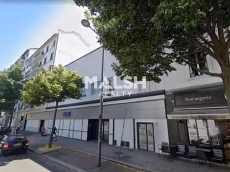 vente bureaux 76 m² à 608 m²