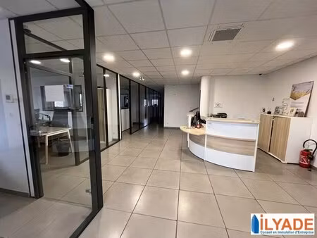 vente bureaux 300 m² à 600 m²