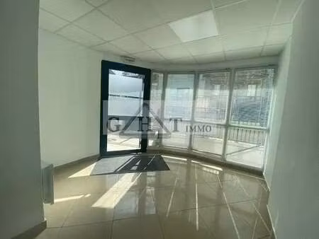 location commerce alfortville 94140 63m²