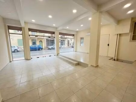 location commerce 91 m²