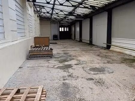 location commerce 1 400 m²