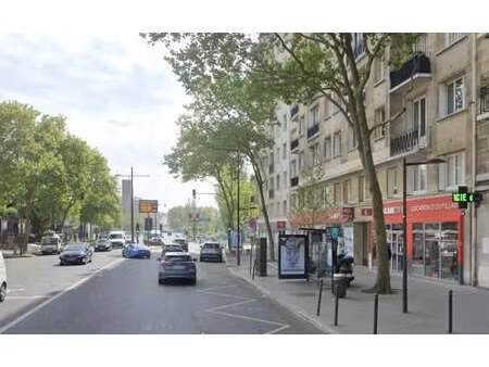 location commerce 90 m²