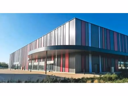 location commerce 273 m²