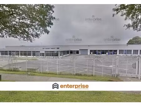 location commerce dury 80480 1530m²