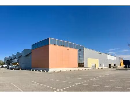 location commerce 1 114 m²