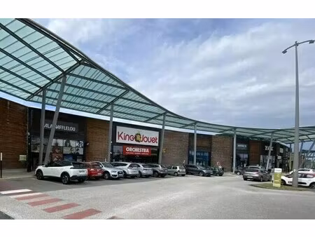 location commerce gonfreville l orcher 76700 417m²