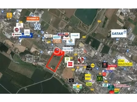 location commerce 300 m² à 3 200 m²