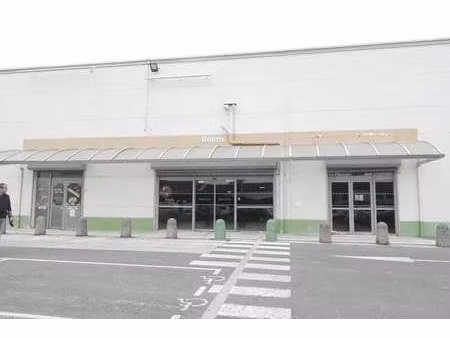 location commerce la neuvillette 51100 1490m²