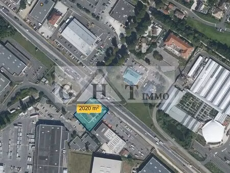 location commerce servon 77170 600m²